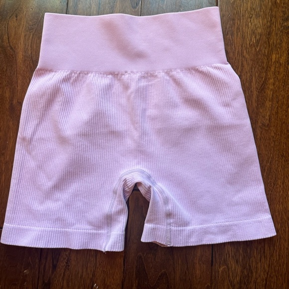 OQQ Women’s Purple Yoga Shorts - Picture 4 of 6